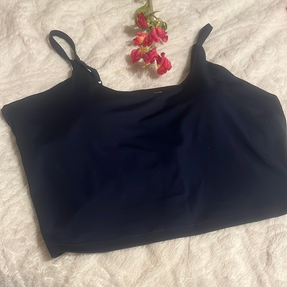 COOL RUN CROP TOO WITH ATTACHED BRA SIZE XL
